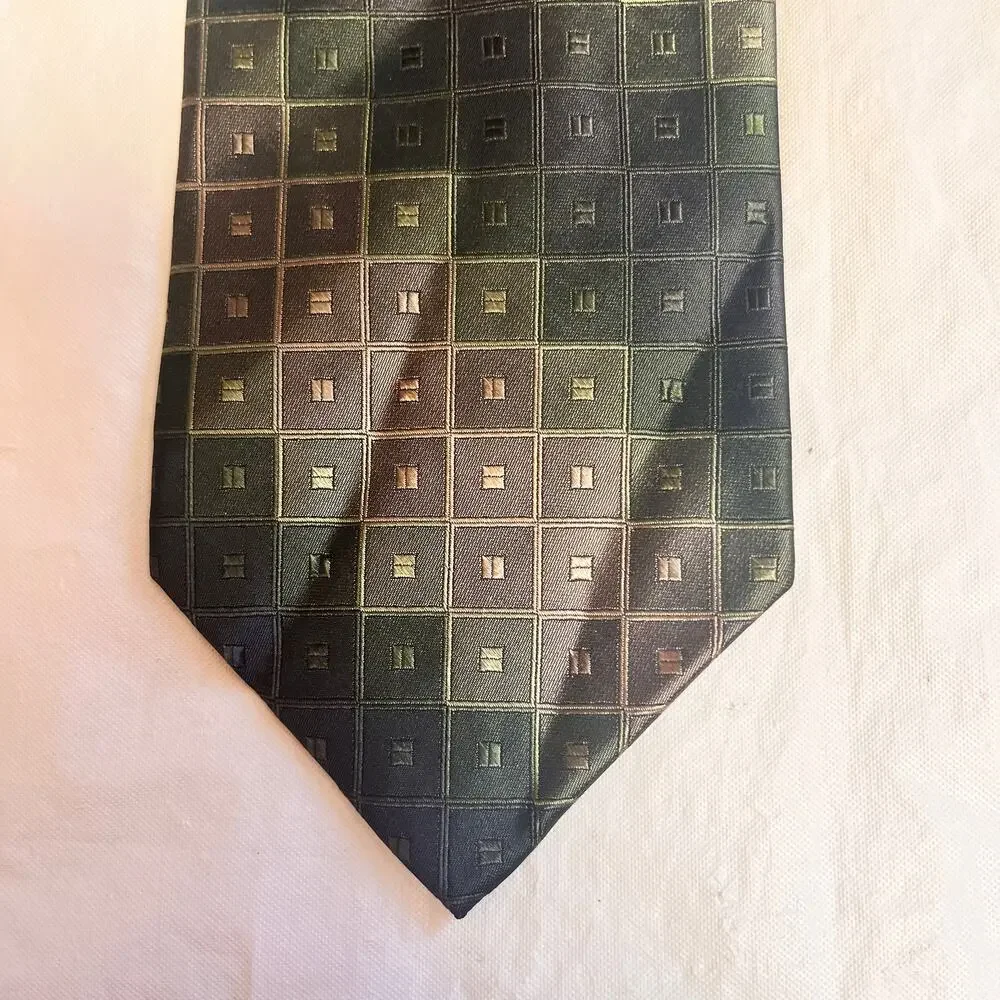 Joe Joseph Abboud Geometric Patterned Silk Necktie Shades of Green and Gray Tie